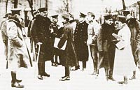 Делегация Германии и Австро-Венгрии после заседания